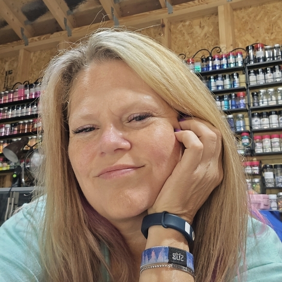 Meet your Posher, Carrie - Picture 1 of 1